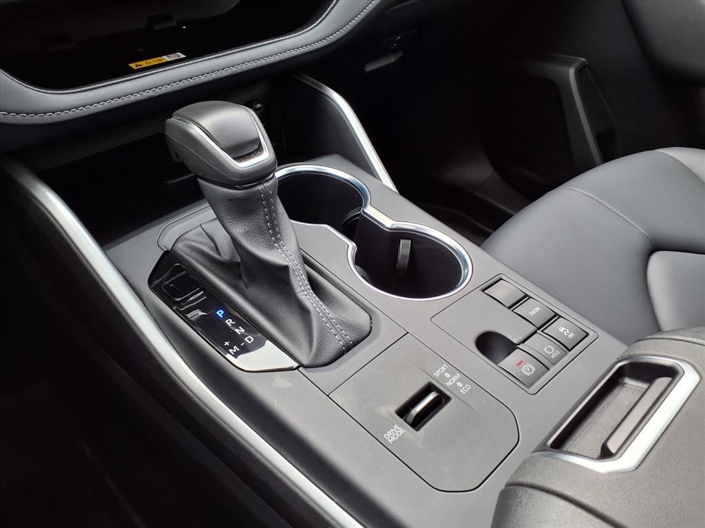 2025 Toyota Highlander XLE  at Don McGill Toyota
