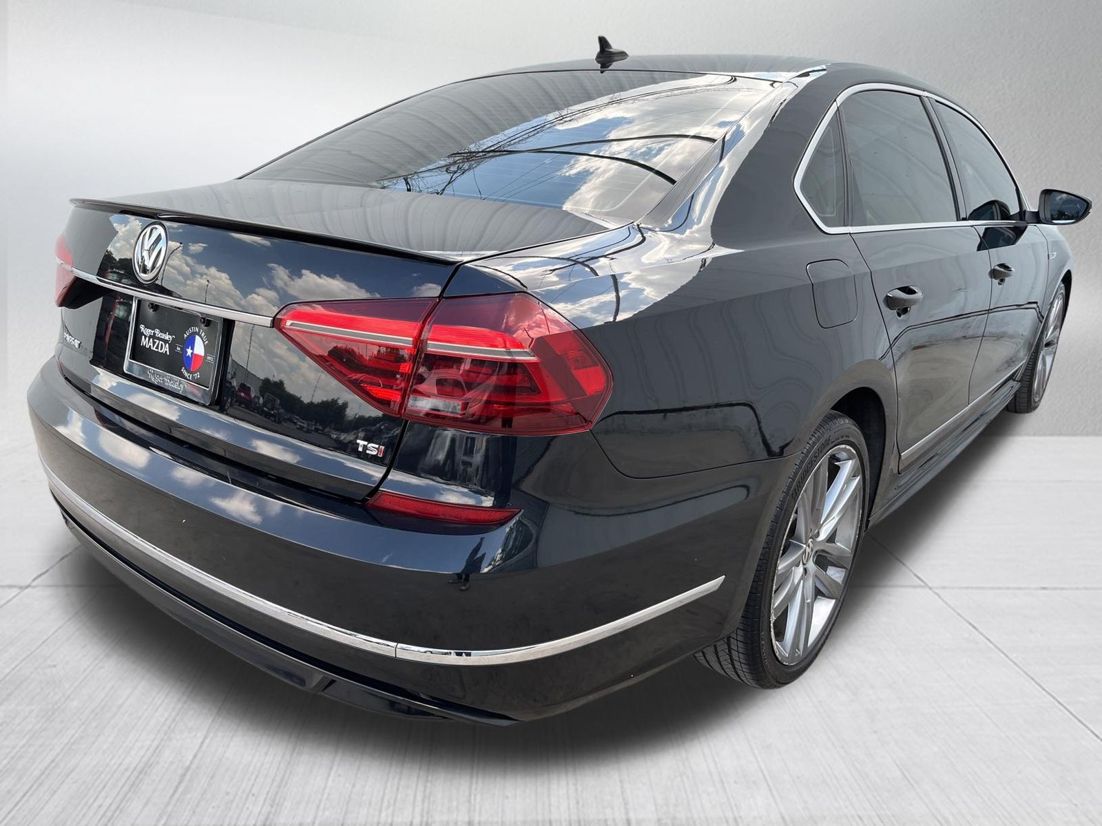 Used Car 2017 Volkswagen Passat  1.8t R-line For Sale Under $15,000 In Austin, Texas