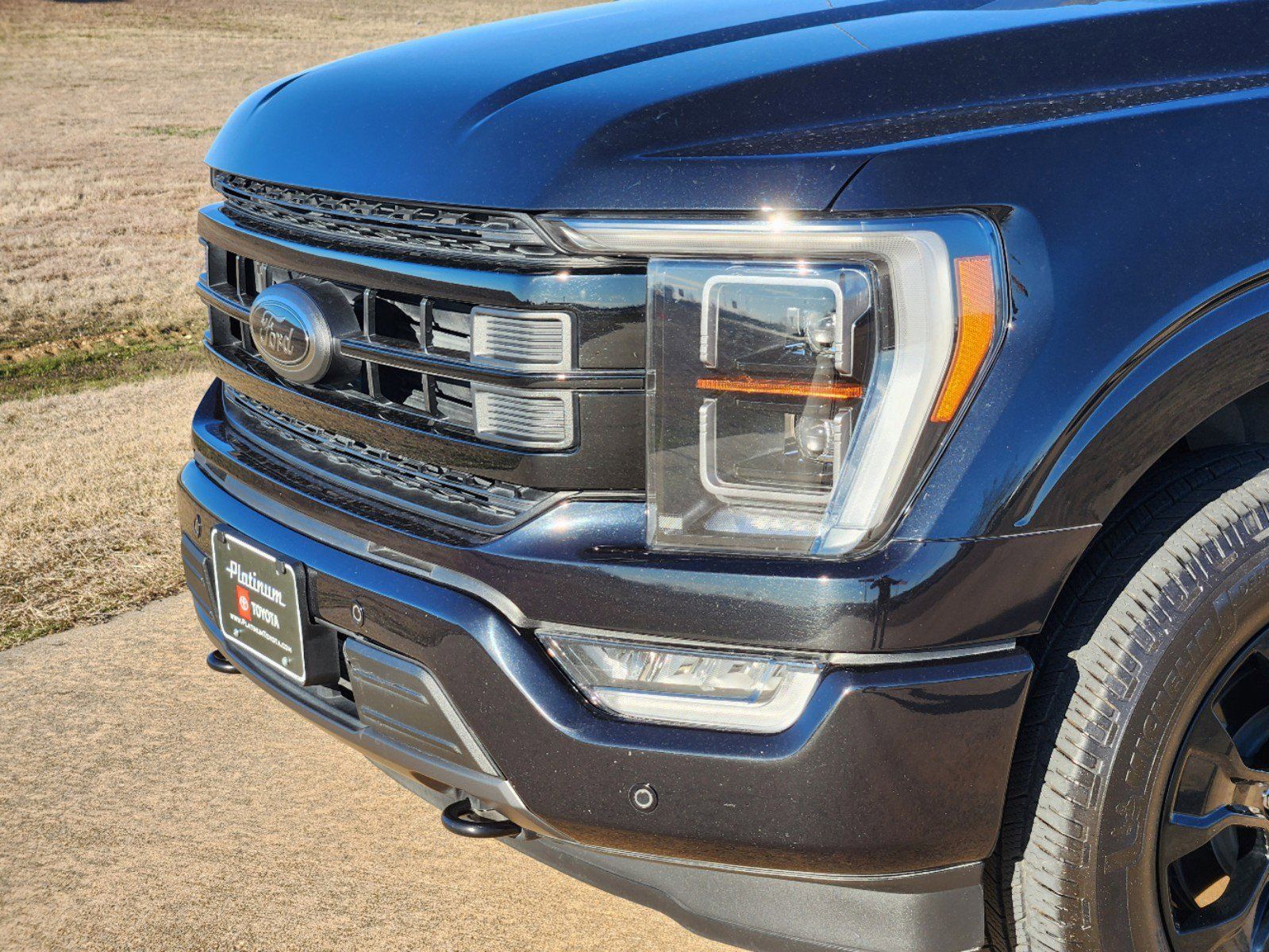 2022 Ford F-150 Lariat 10