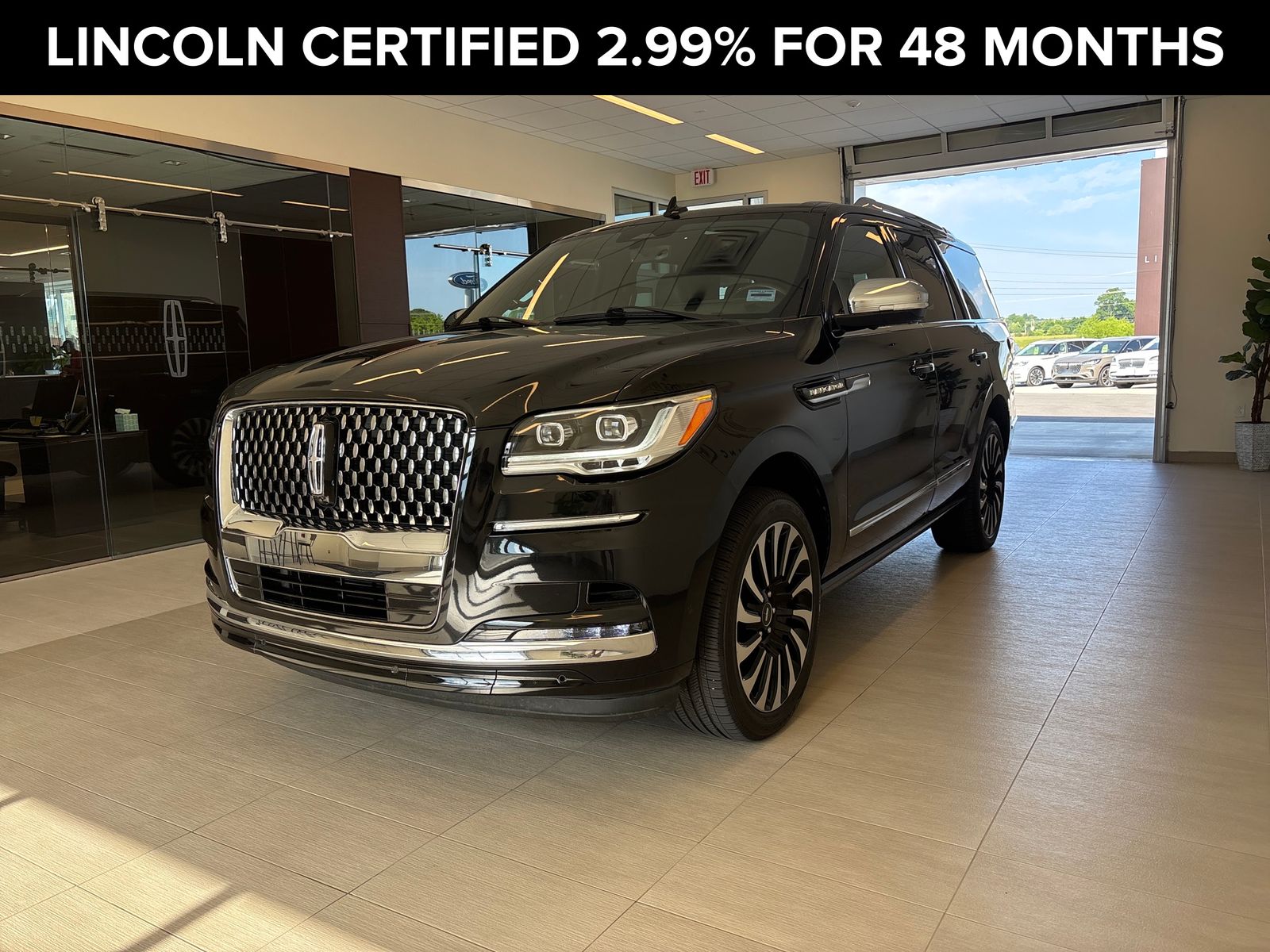 Infinite Black Metallic Clearcoat 2022 Lincoln Navigator SUV / Crossover Four-Wheel Drive Automatic