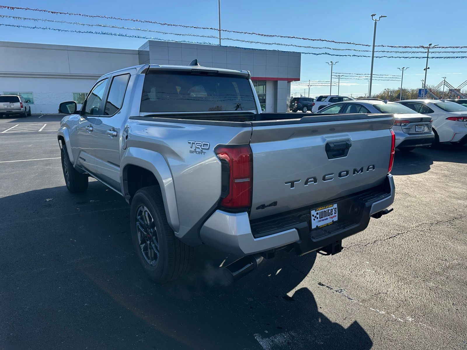2025 Toyota Tacoma TRD Sport 4x4 Double Cab photo 3