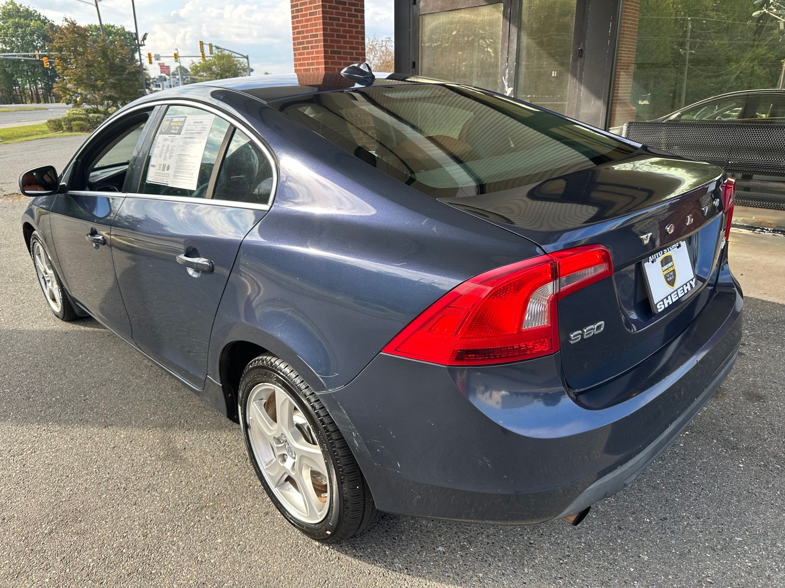 Used 2012 Blue Volvo T5 image 18