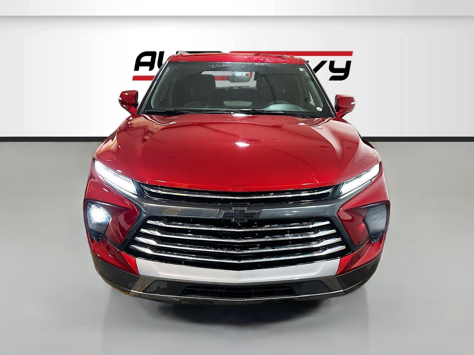 Used 2025 Red Chevrolet Premier image 2
