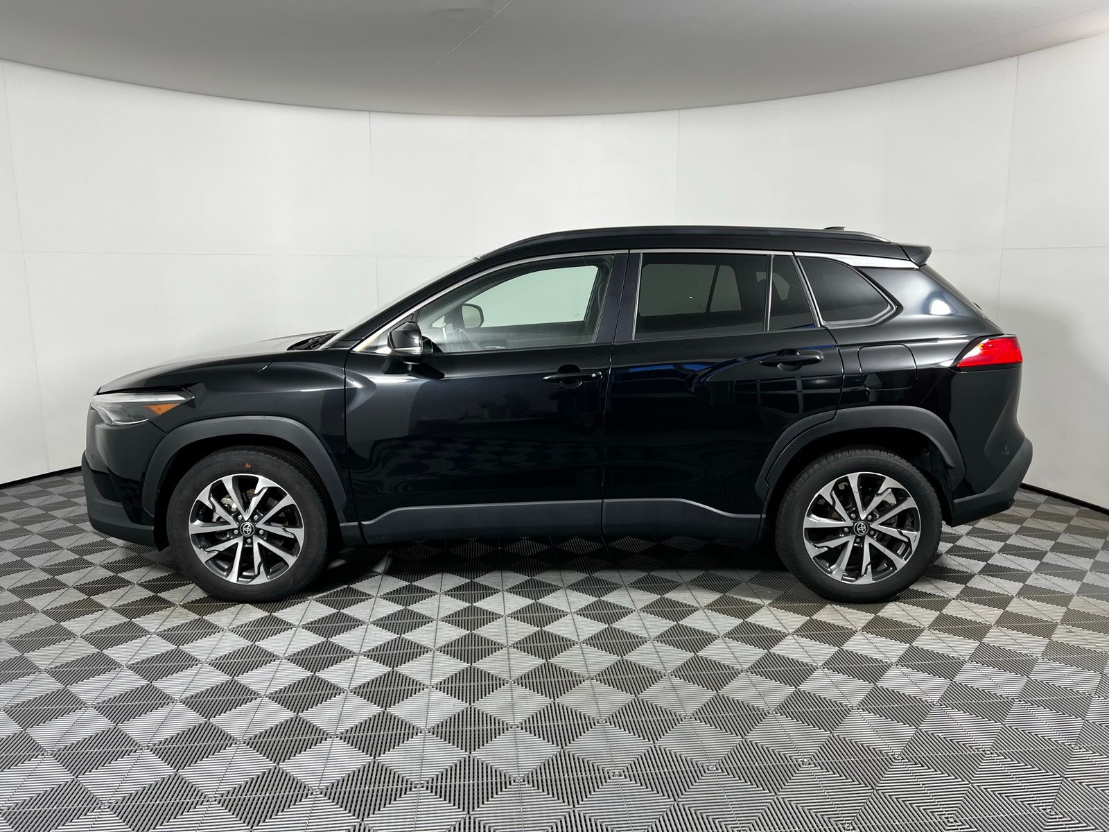 Thumbnail: 2024 Toyota Corolla Cross - 8