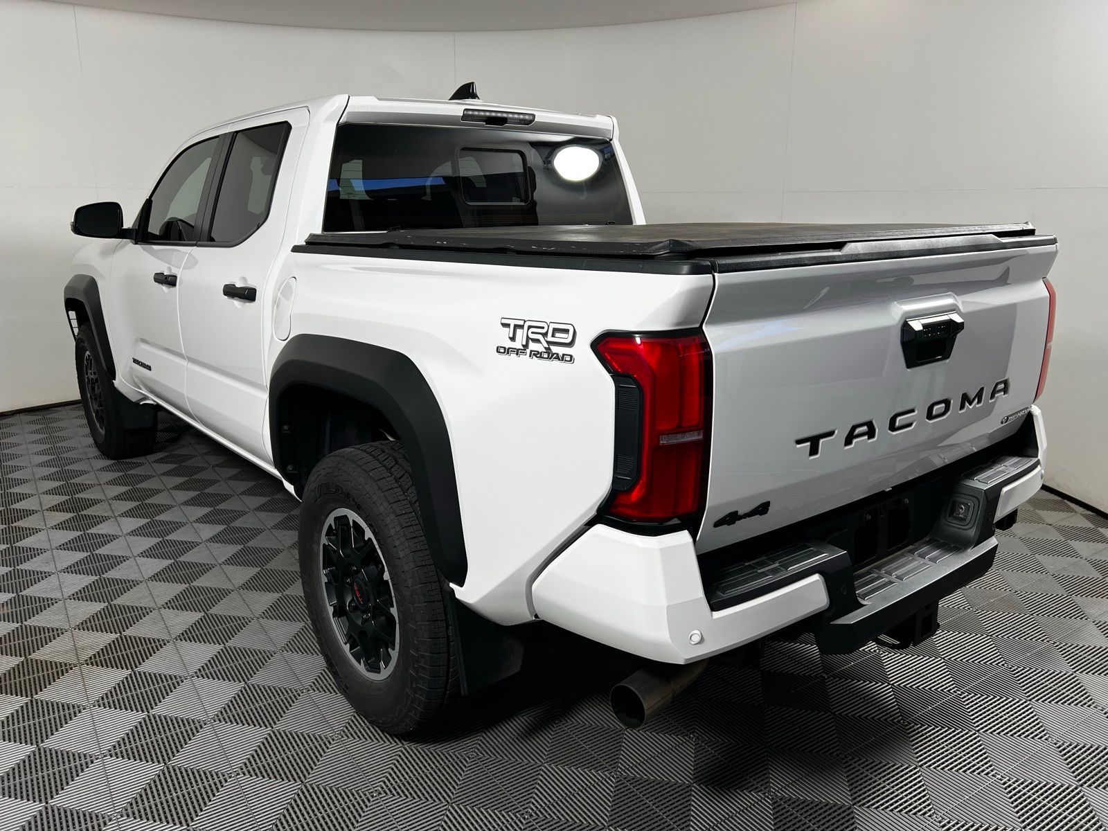 2024 Toyota Tacoma TRD Off-Road 7