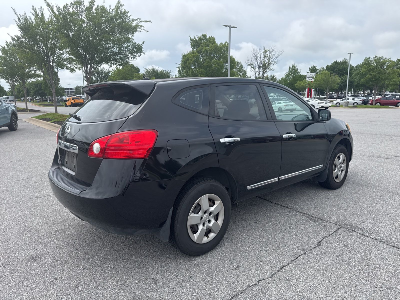 View vehicle photo 5