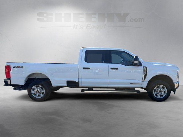 Certified Used 2025 Oxford White Ford XLT image 10