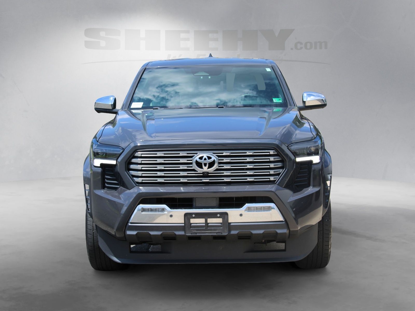 Used 2024  Toyota Limited image 16