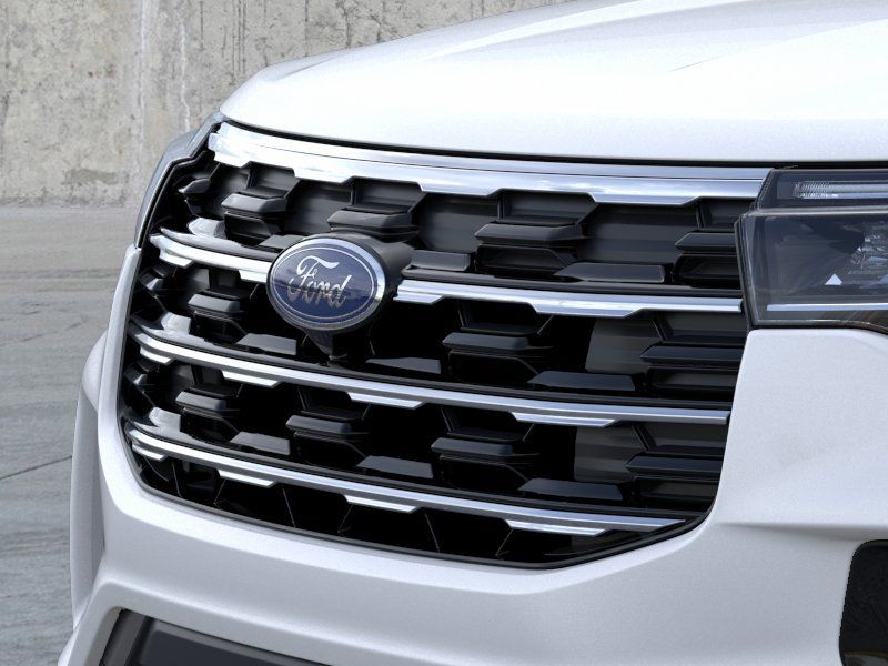 New 2026 Star White Metallic Tri-Coat Ford Active image 17