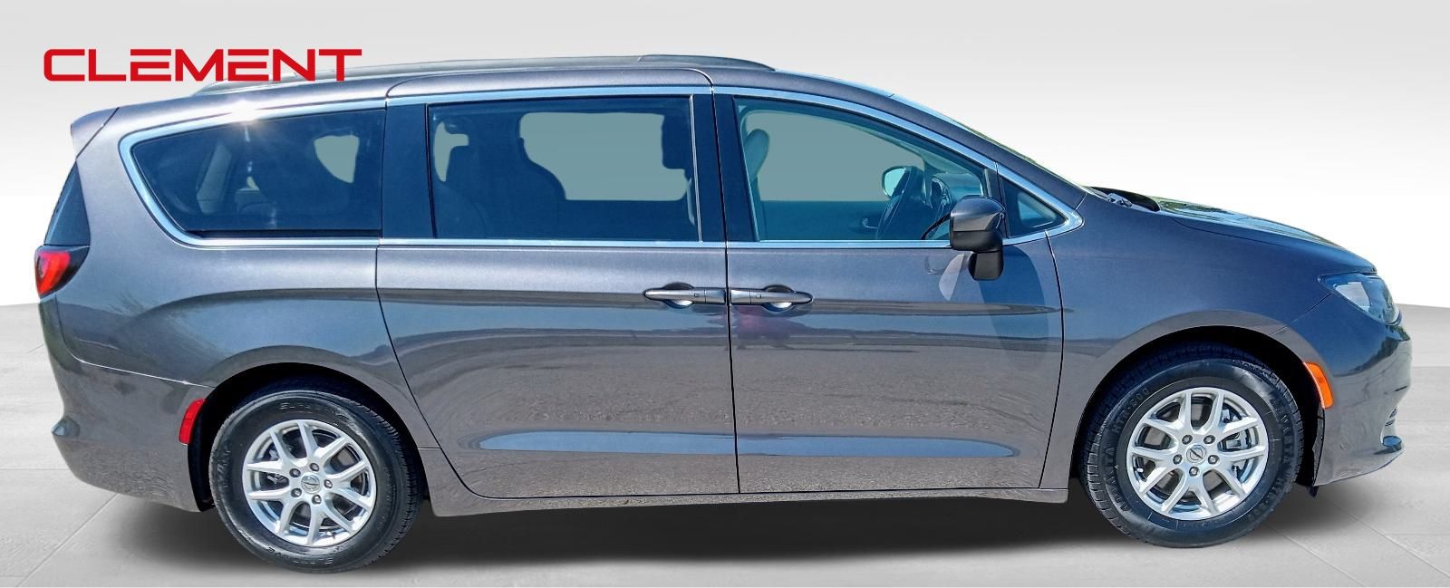 2021 Chrysler Voyager LXI 8