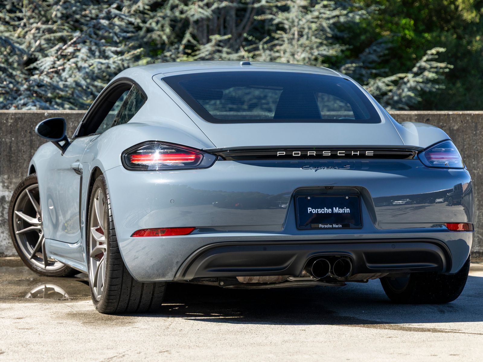 View vehicle photo 3