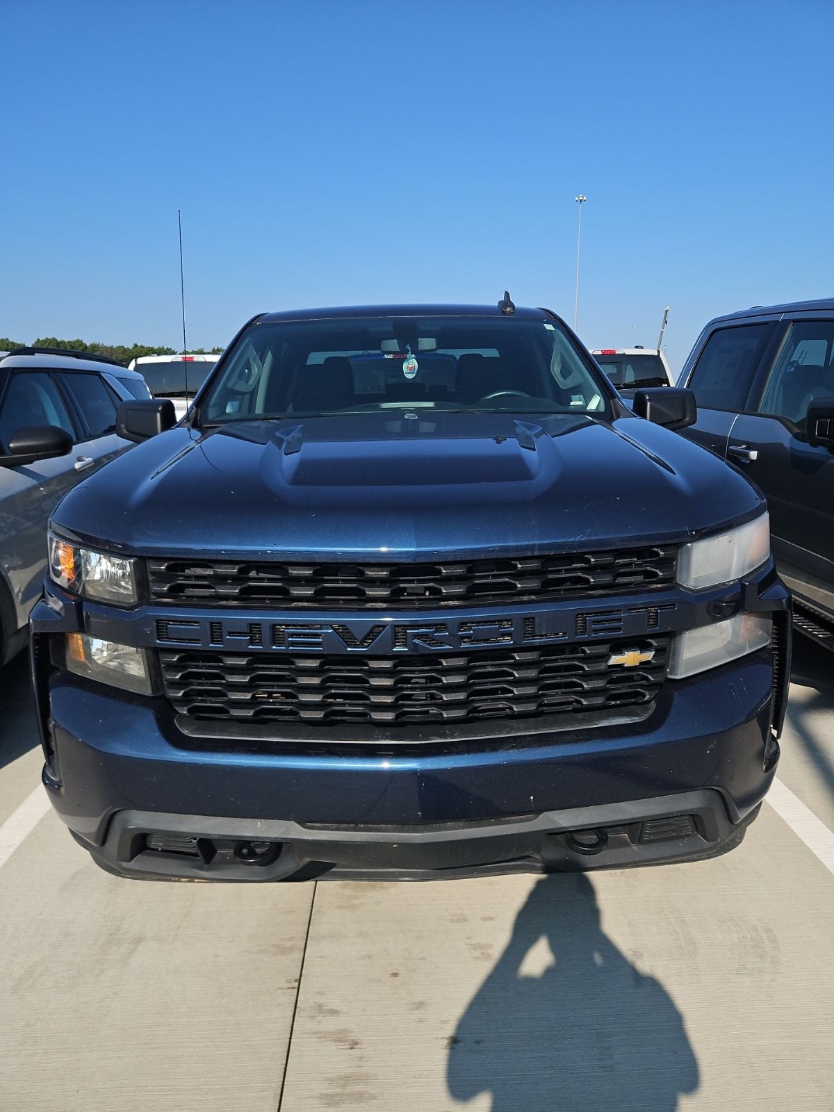 Northsky Blue Metallic 2020 Chevrolet Silverado 1500 Pickup Truck Four-Wheel Drive 6-Speed Automatic Overdrive