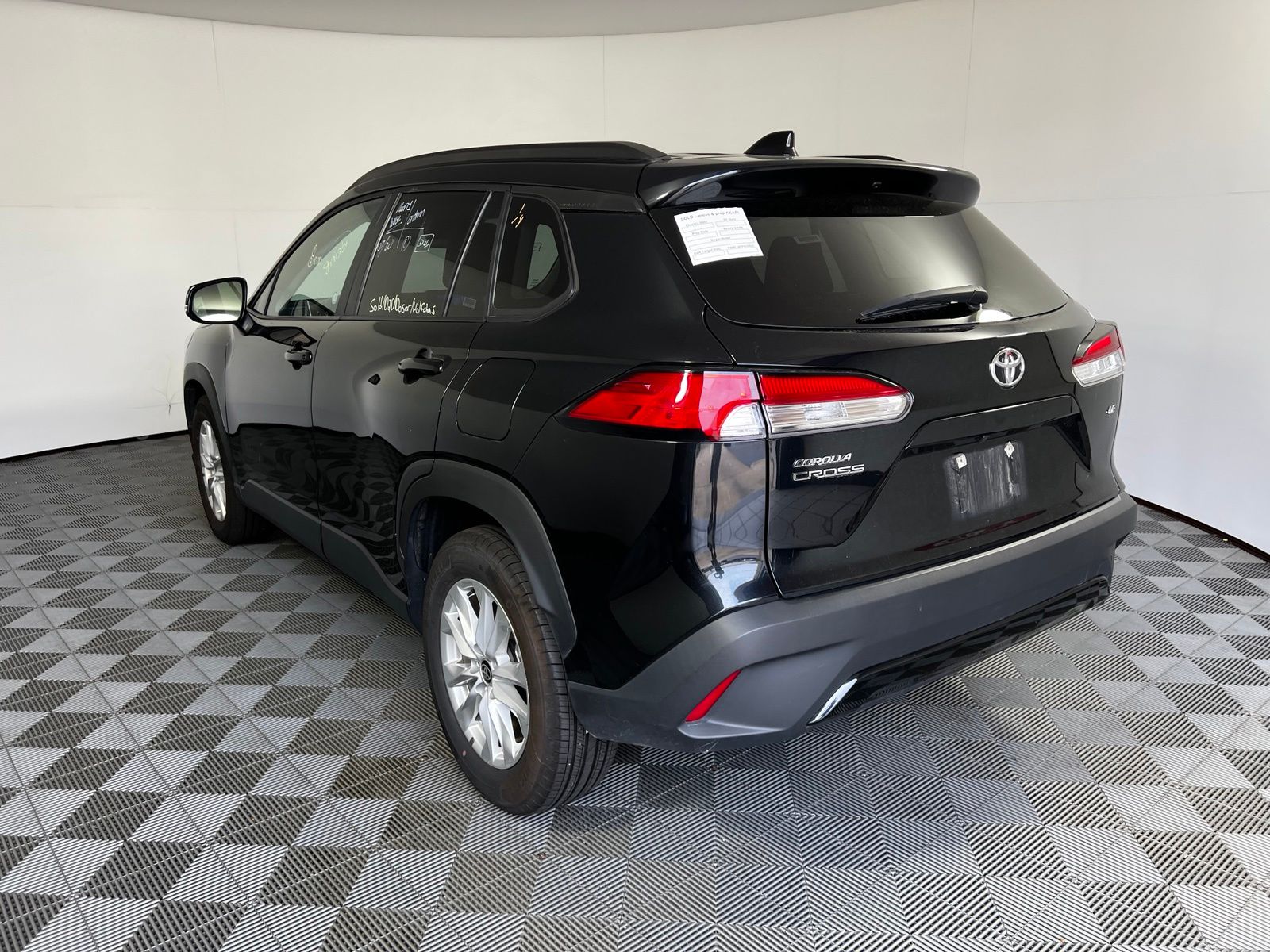 Thumbnail: 2025 Toyota Corolla Cross - 7