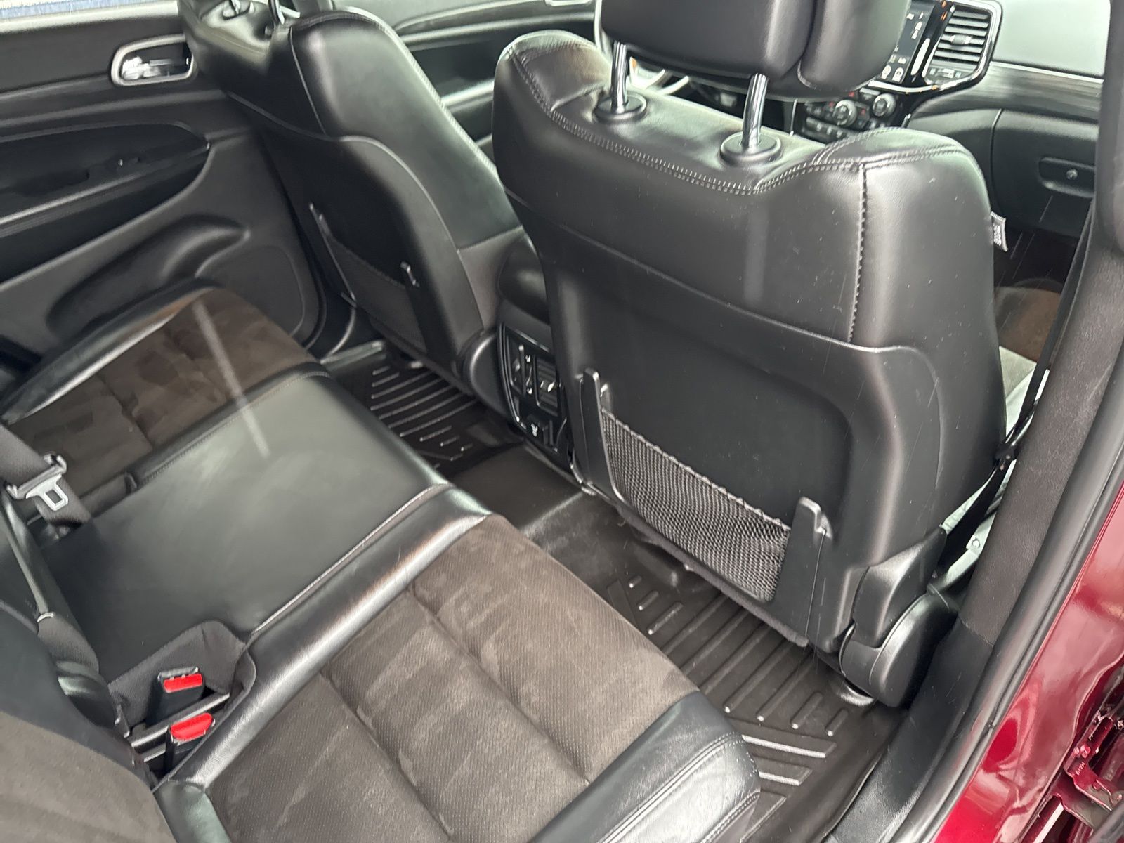 Used 2019 Velvet Red Pearlcoat Jeep Altitude image 20