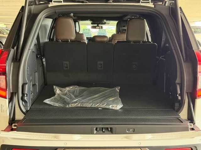 New 2026 Star White Metallic Tri-Coat Ford King Ranch image 18