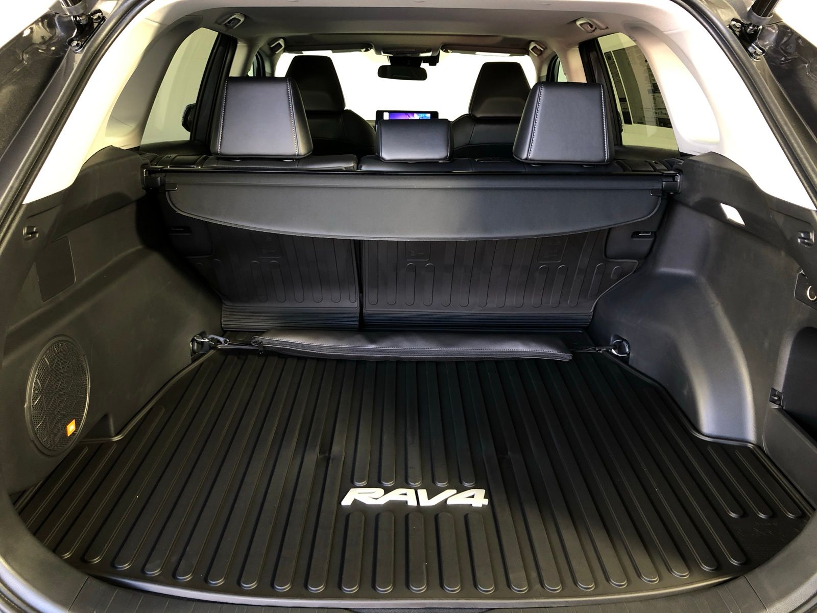 Thumbnail: 2025 Toyota RAV4 - 23