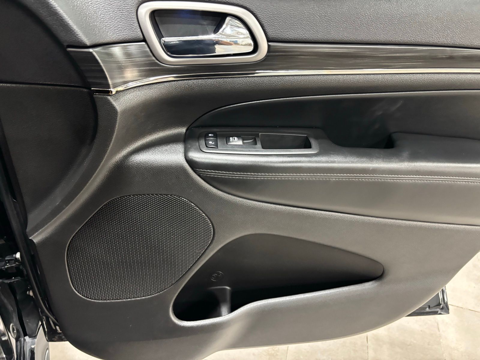 Used Car 2019 Jeep Grand Cherokee  Limited For Sale Under $20,000 In Austin, Texas