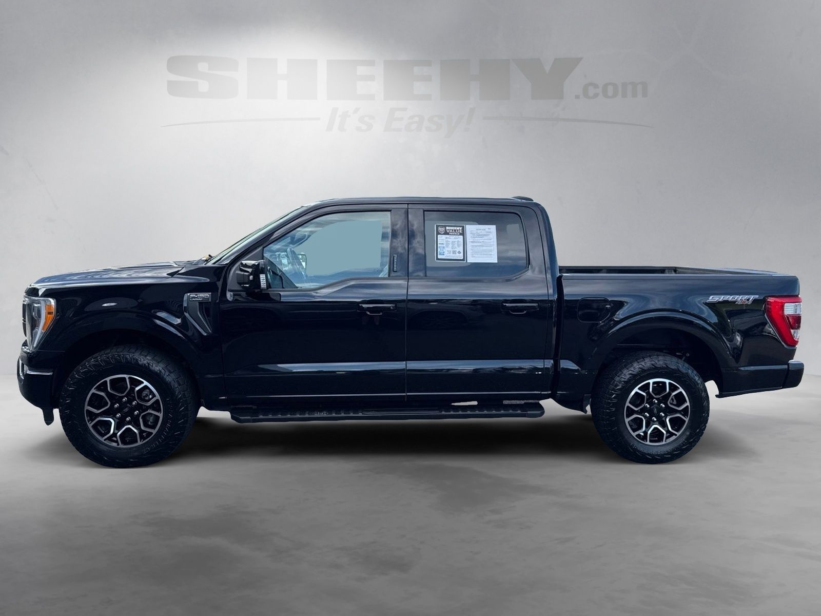 Used 2022 Agate Black Metallic Ford Lariat image 15