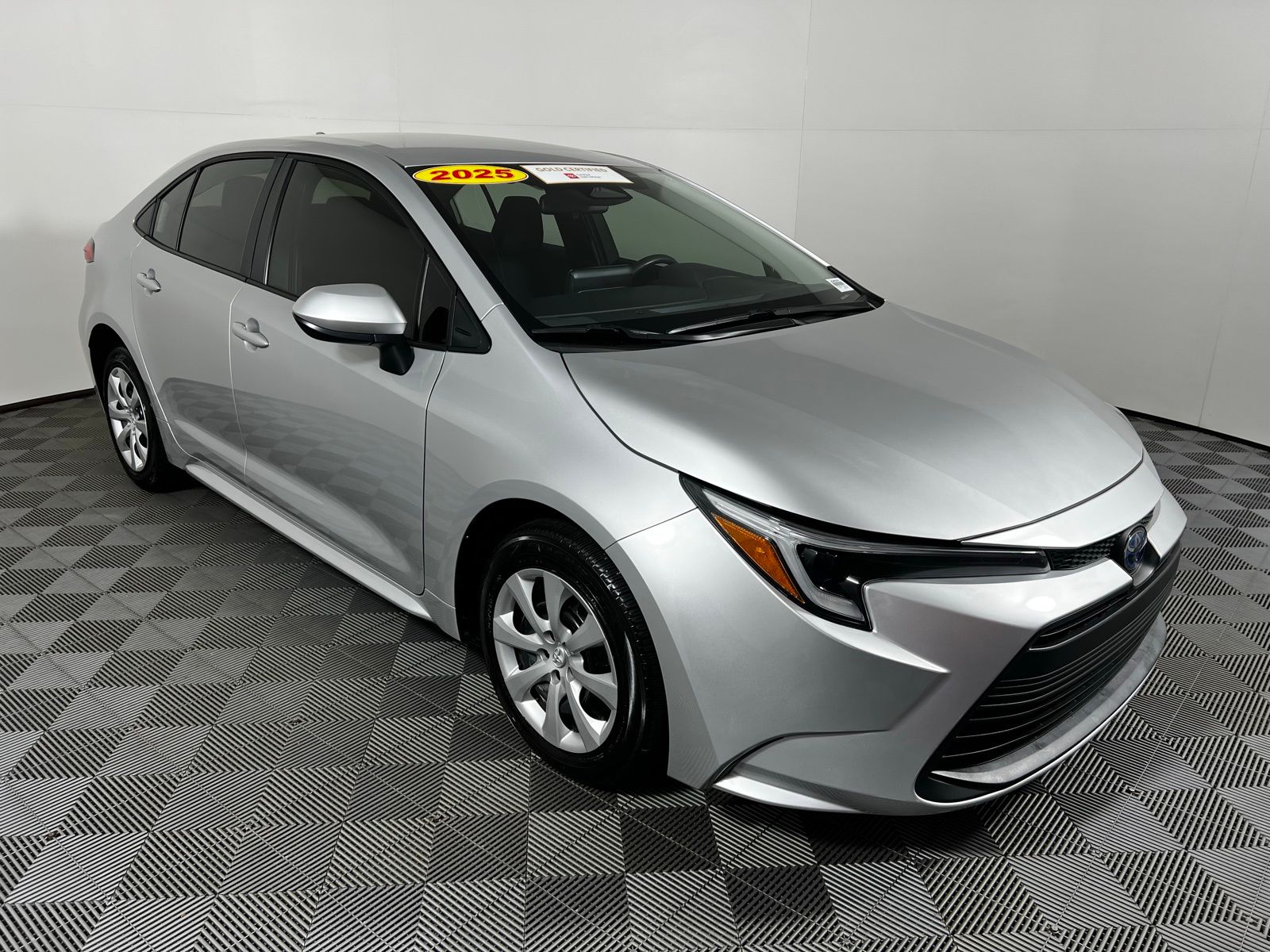 Thumbnail: 2025 Toyota Corolla - 3