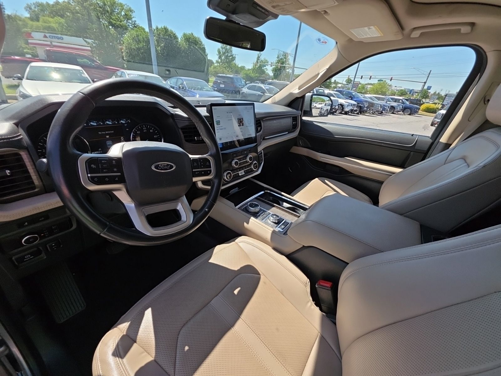 Used 2024 Silver Ford Limited image 27