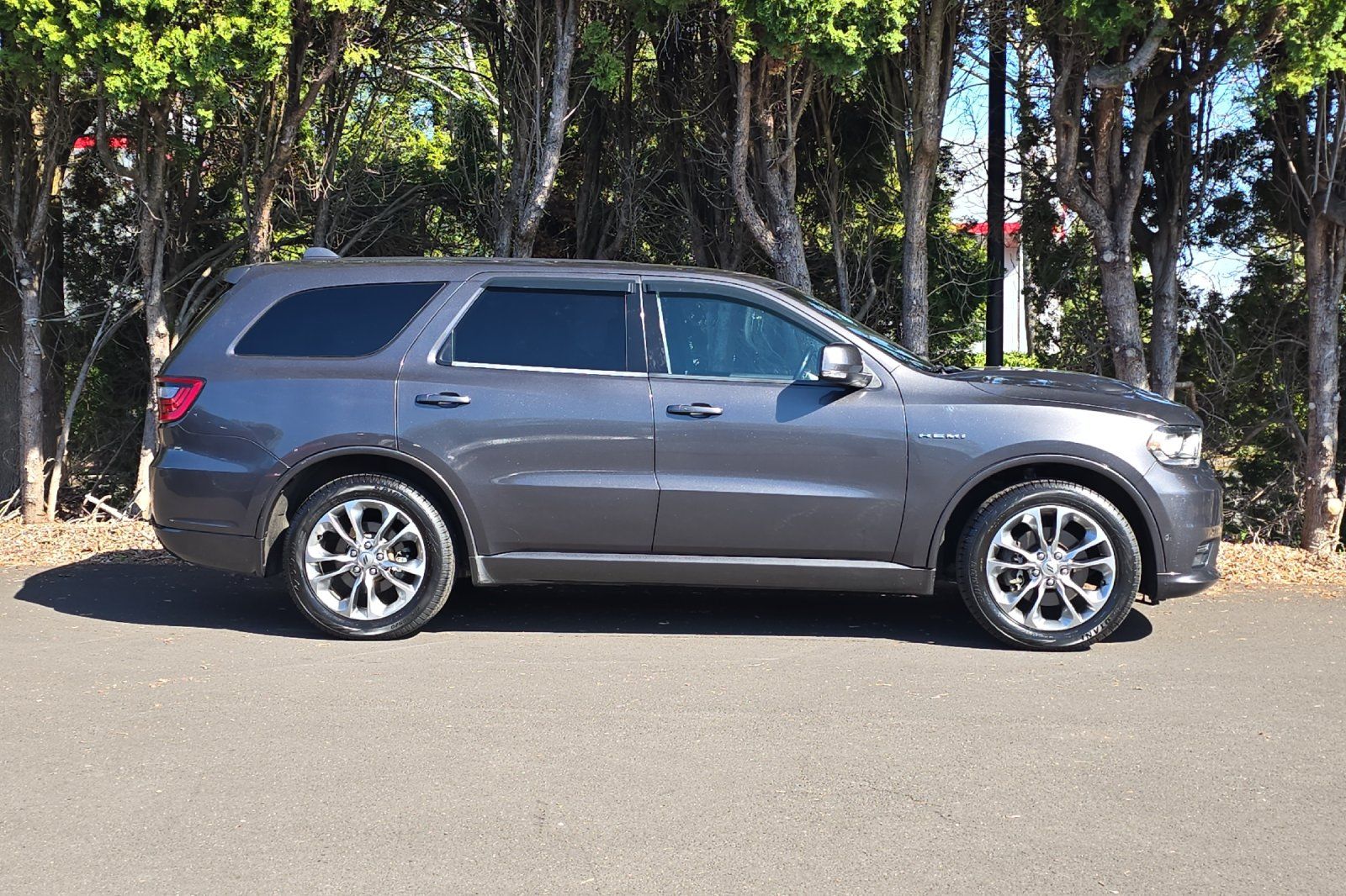 View vehicle photo 3