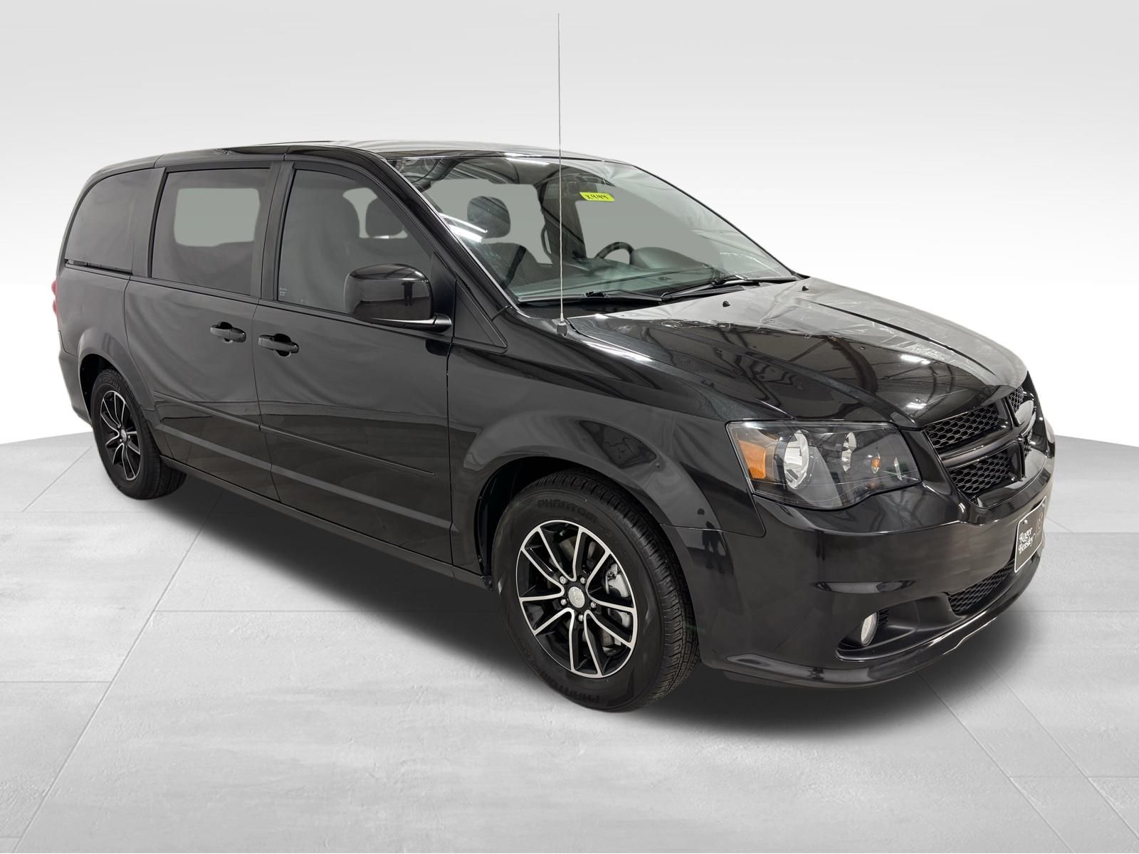 Used Car 2016 Dodge Grand Caravan  Sxt For Sale Under $12,000 In Austin, Texas