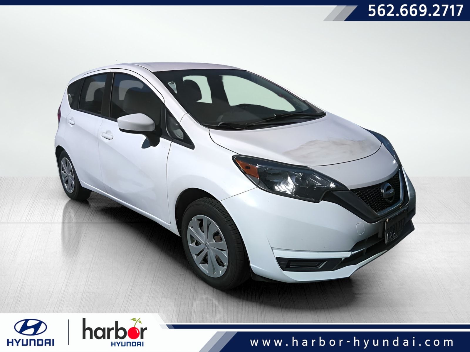 2019 Nissan Versa Note SV FWD