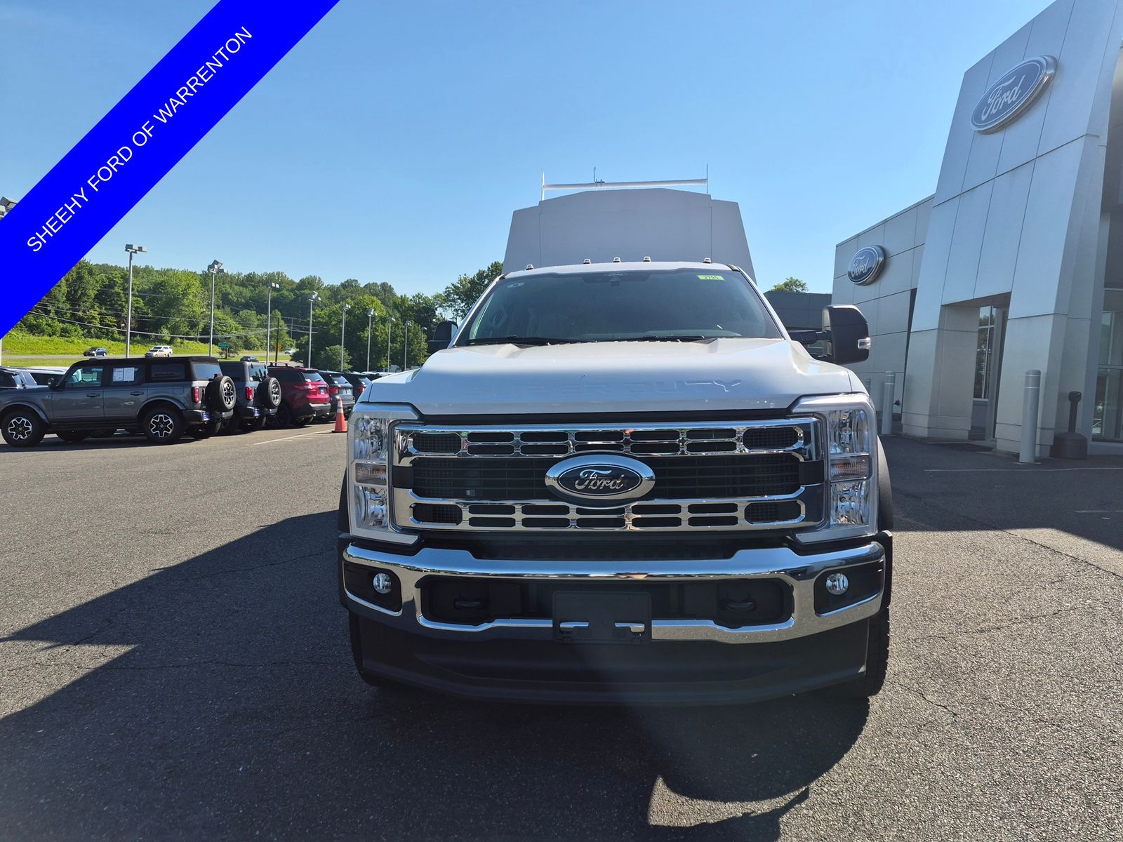 New 2026 Oxford White Ford XL SERVICE BODY image 2