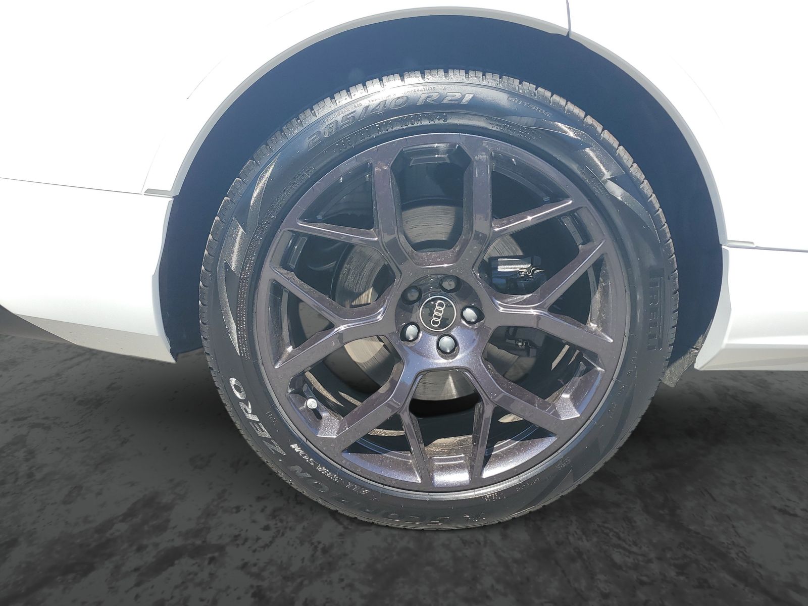 Vehicle photo