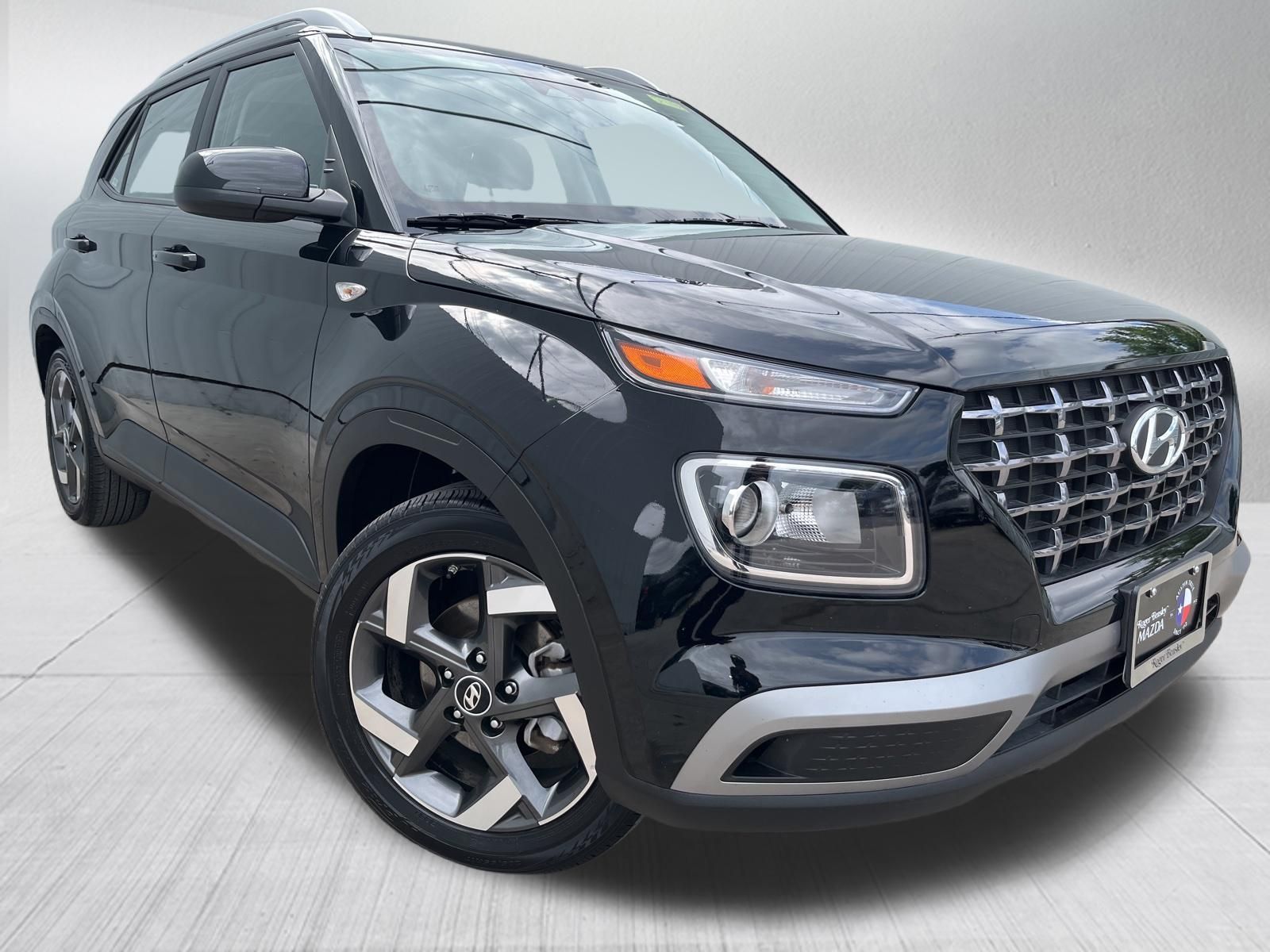Used Car 2025 Hyundai Venue  Sel For Sale Under $20,000 In Austin, Texas