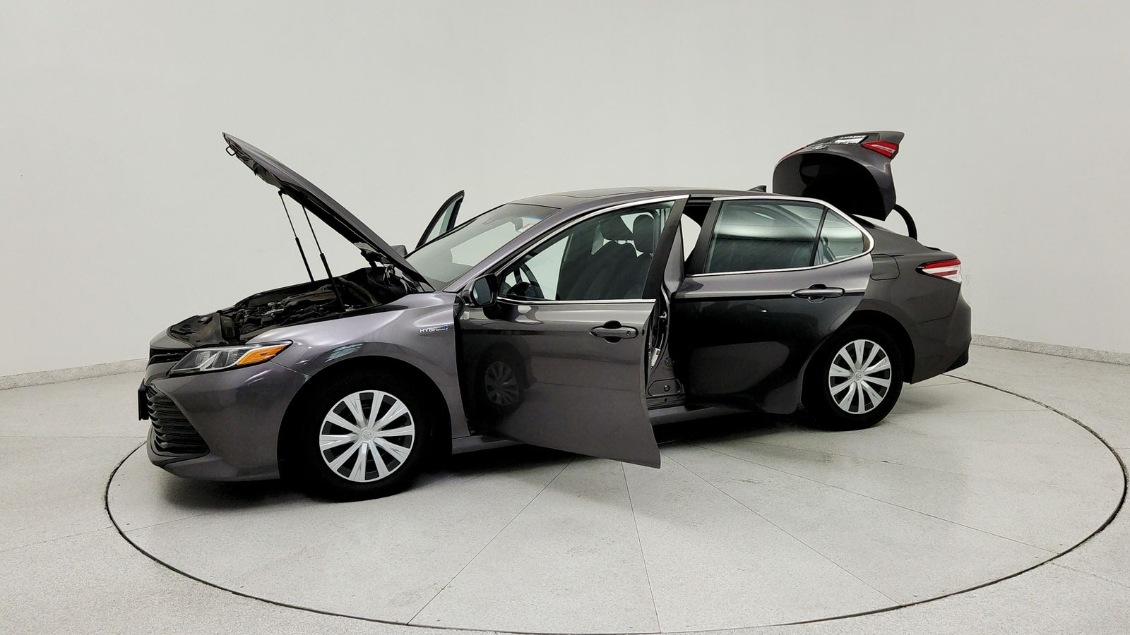 Used 2020 Gray Toyota LE image 12
