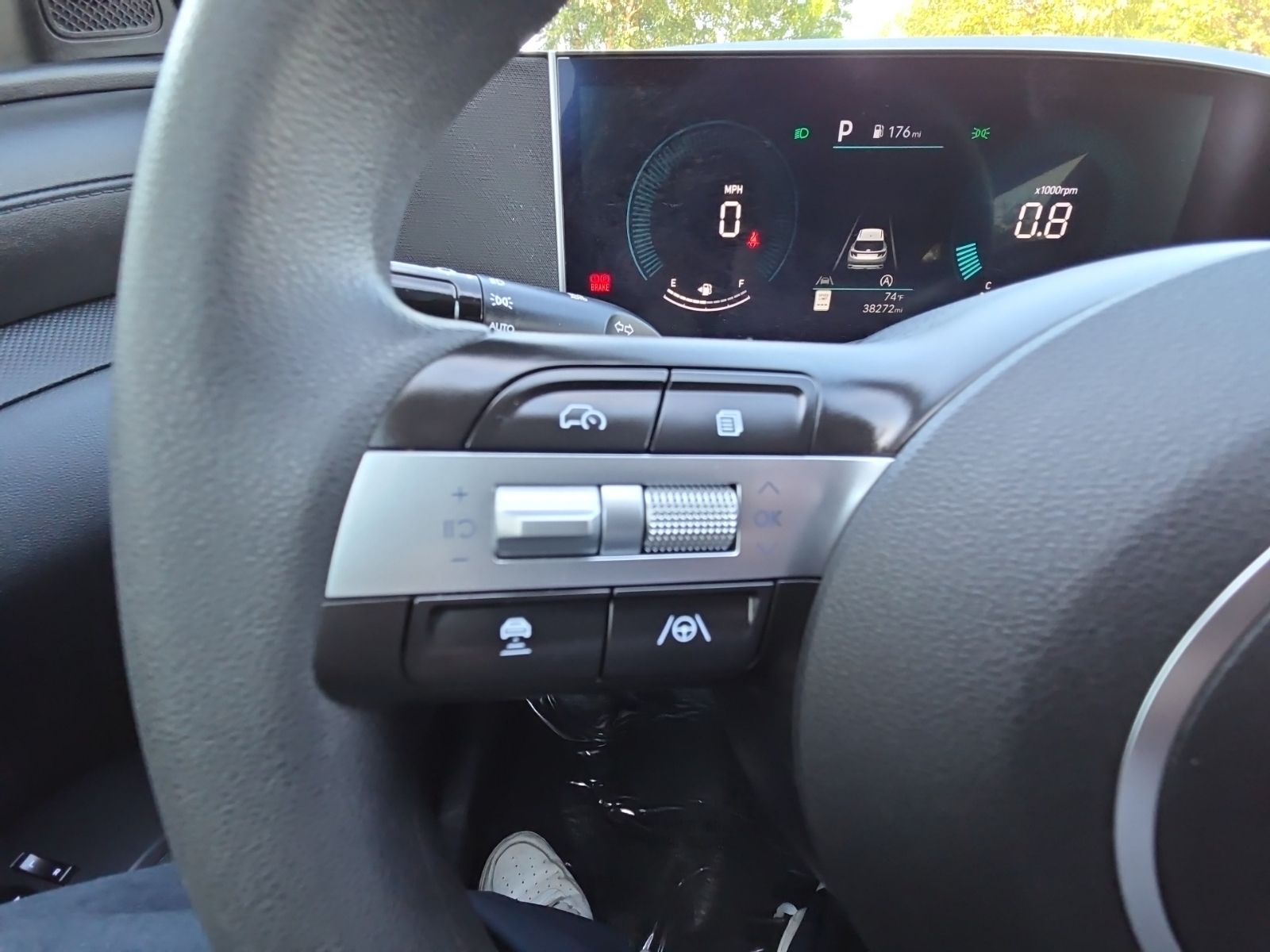 Used 2025 Green Hyundai SEL image 19