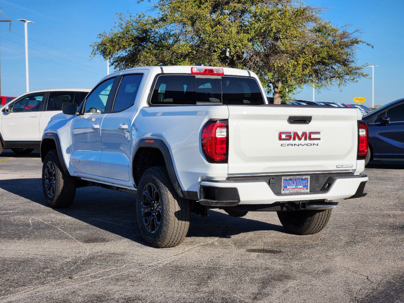 2024 GMC Canyon Elevation 4