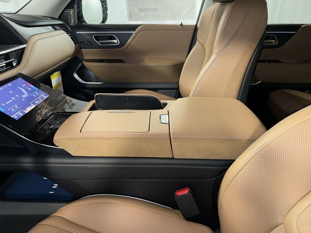 2025 Infiniti QX80 Sensory photo 26