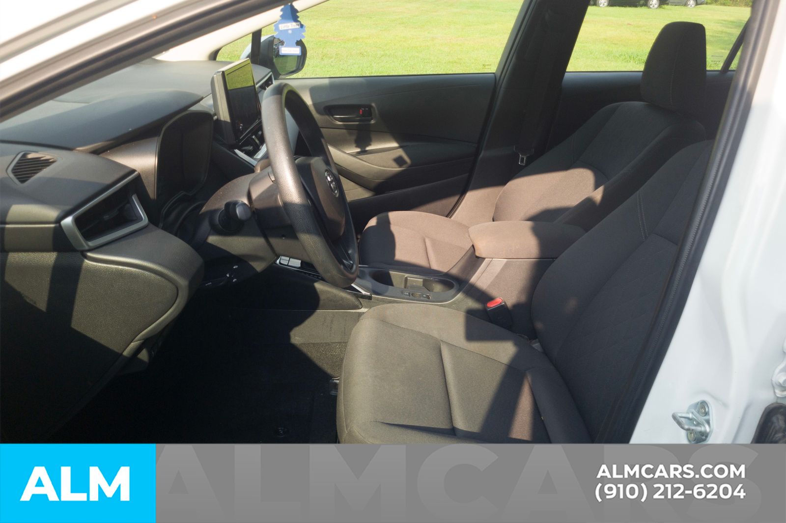 Used 2024 Ice Toyota LE image 6