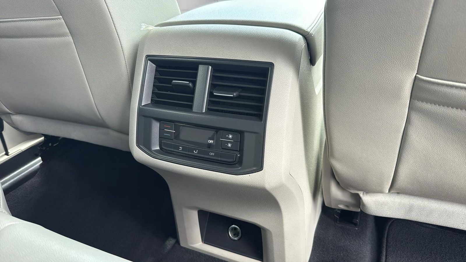 Used Car 2023 Volkswagen Atlas  2.0t Se For Sale Under $25,000 In Austin, Texas