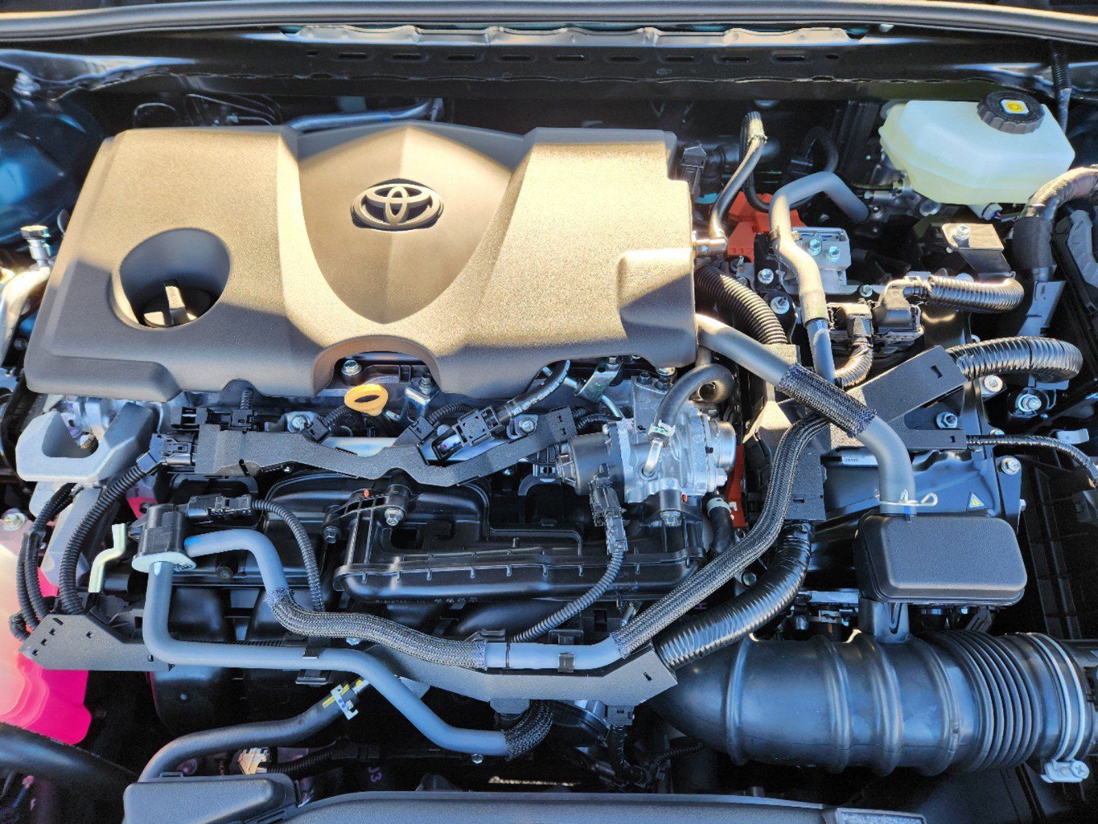 2025 Toyota Camry SE 26