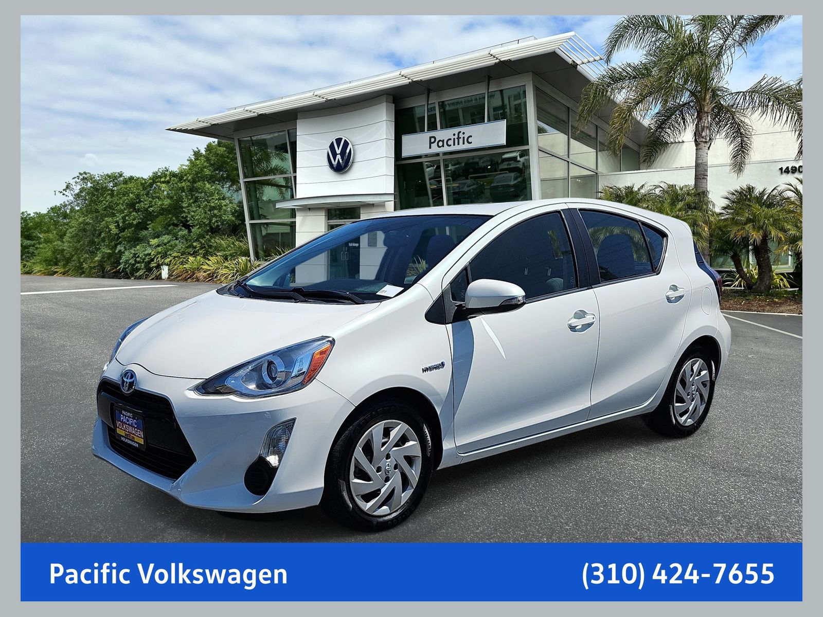 Super White 2015 Toyota Prius c Two Hatchback Front-Wheel Drive Continuously Variable Transmission