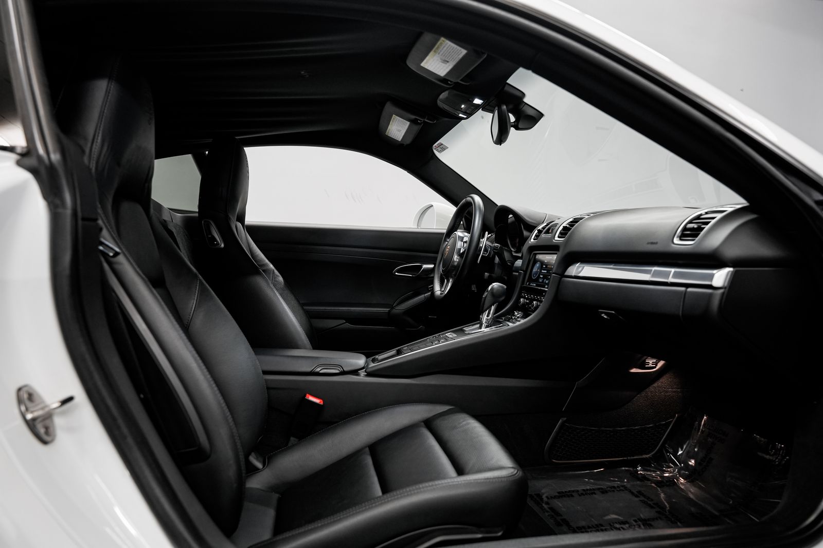 2014 Porsche Cayman S — photo 24