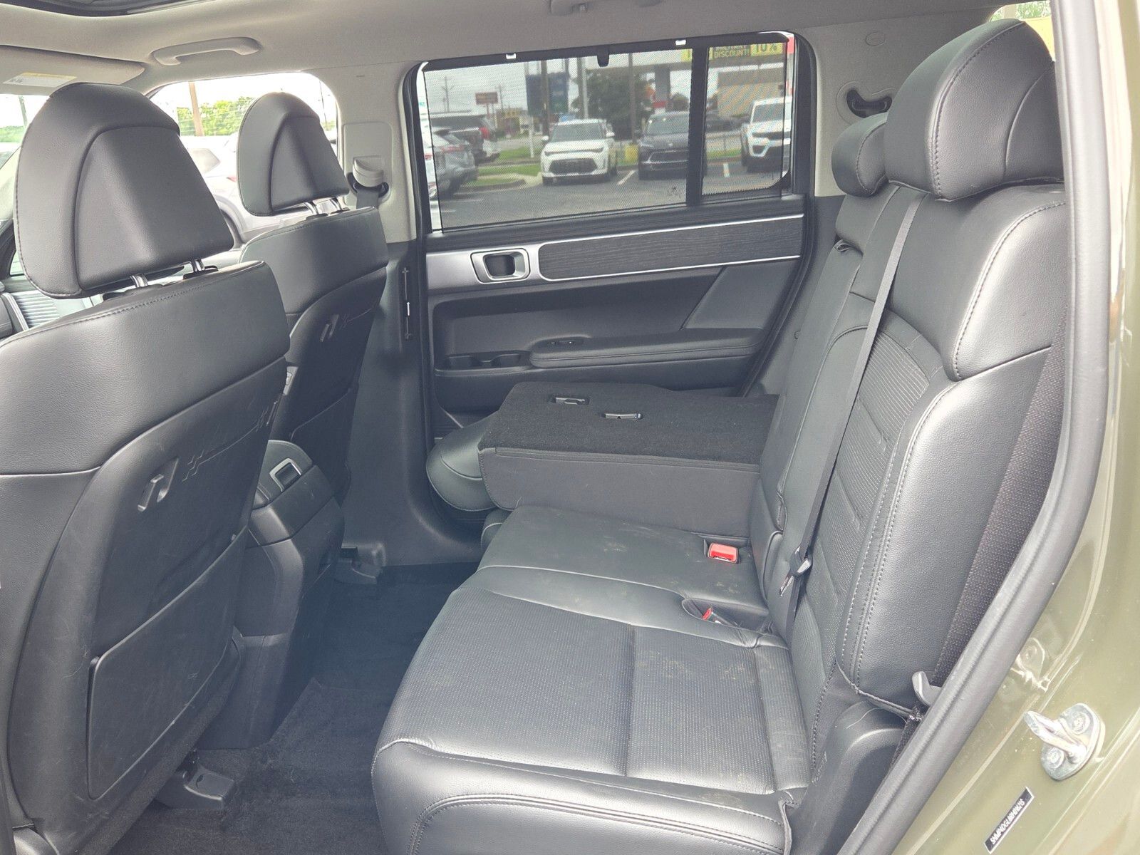 Used 2024 Green Hyundai Limited image 7