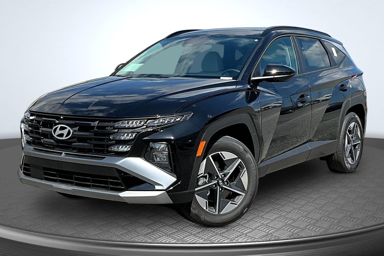 Ash Black 2026 Hyundai Tucson Hybrid Plug-In SUV / Crossover All-Wheel Drive 6-Speed Automatic