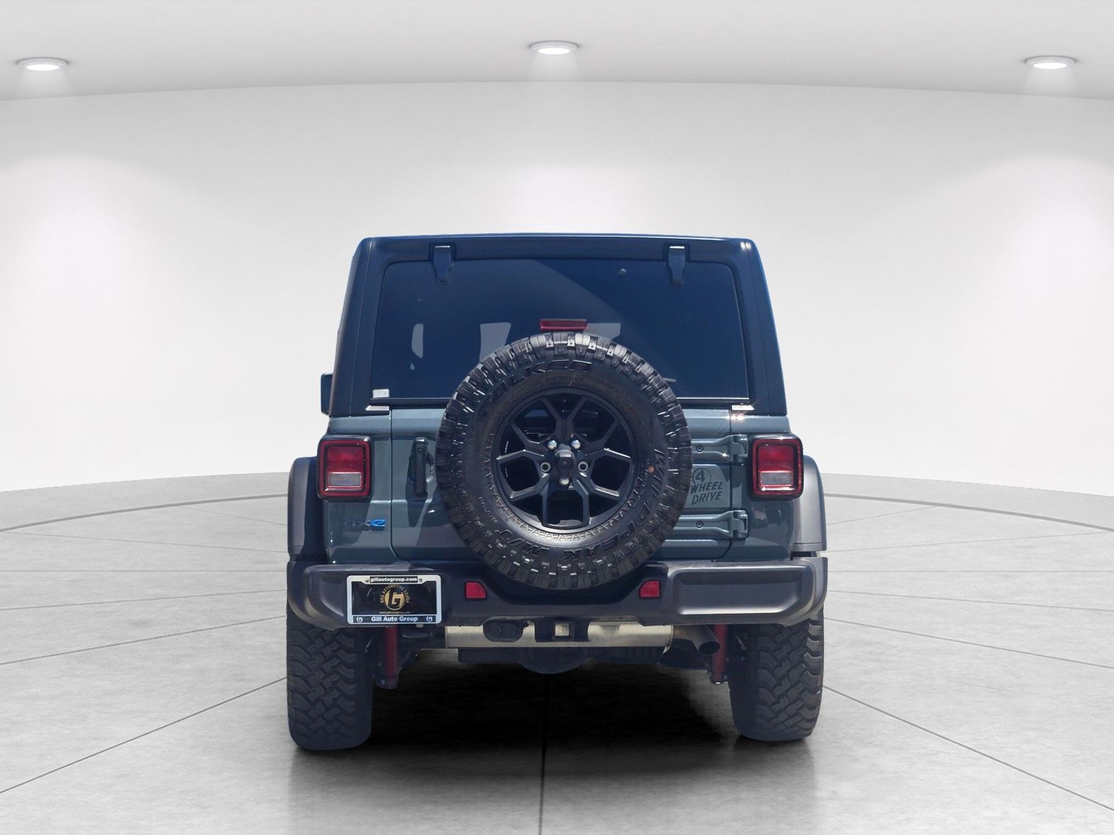 View vehicle photo 4