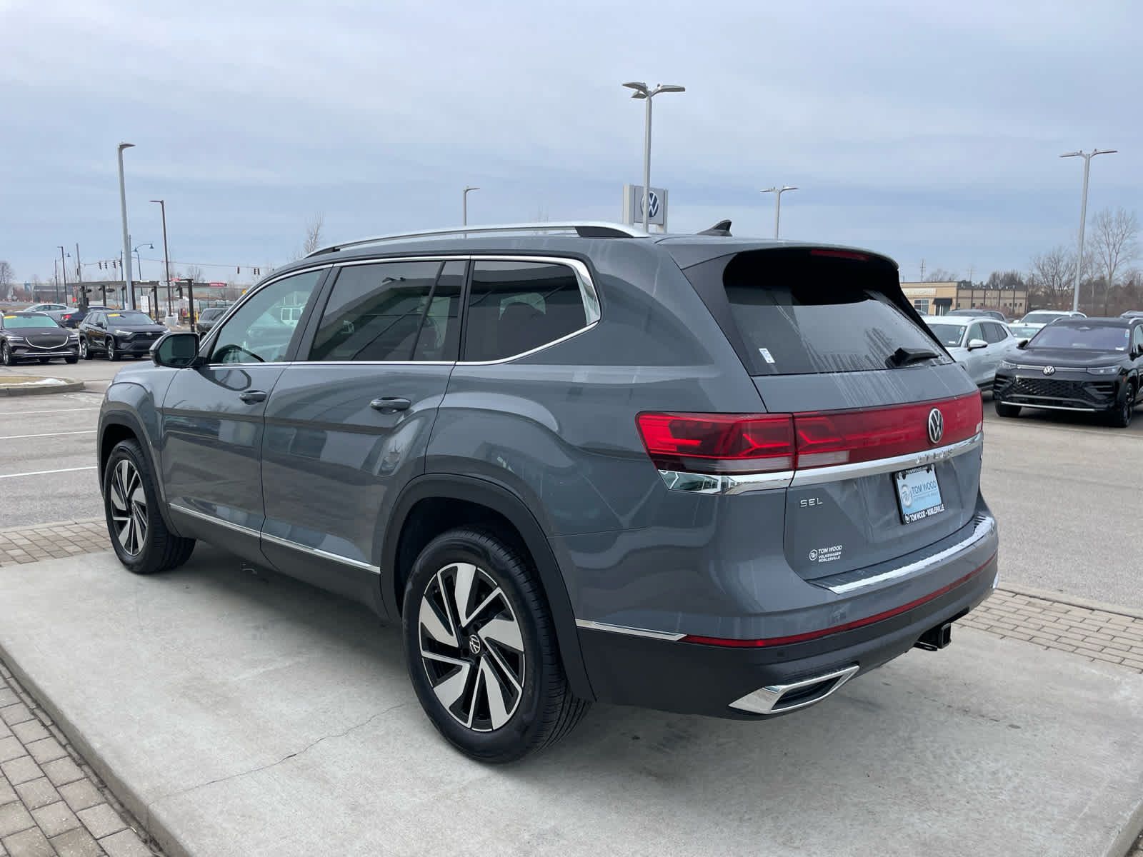 new 2026 Volkswagen Atlas car, priced at $51,443