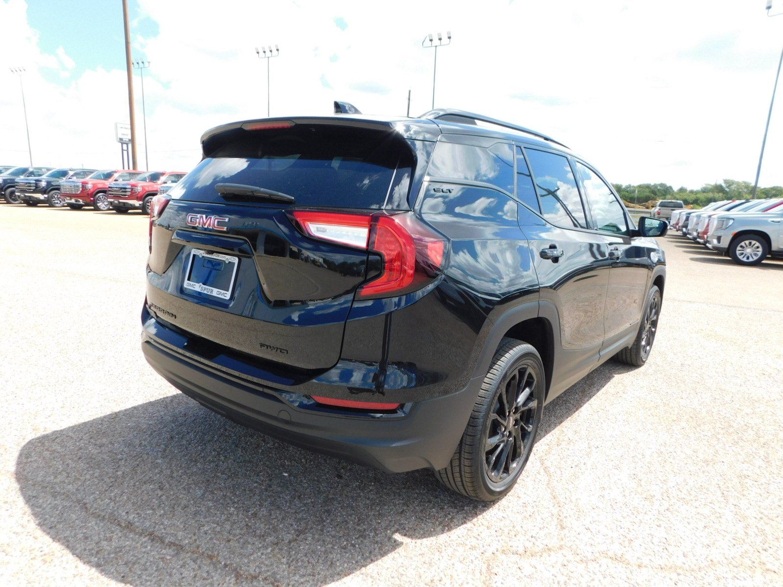 2024 GMC Terrain SLT 2