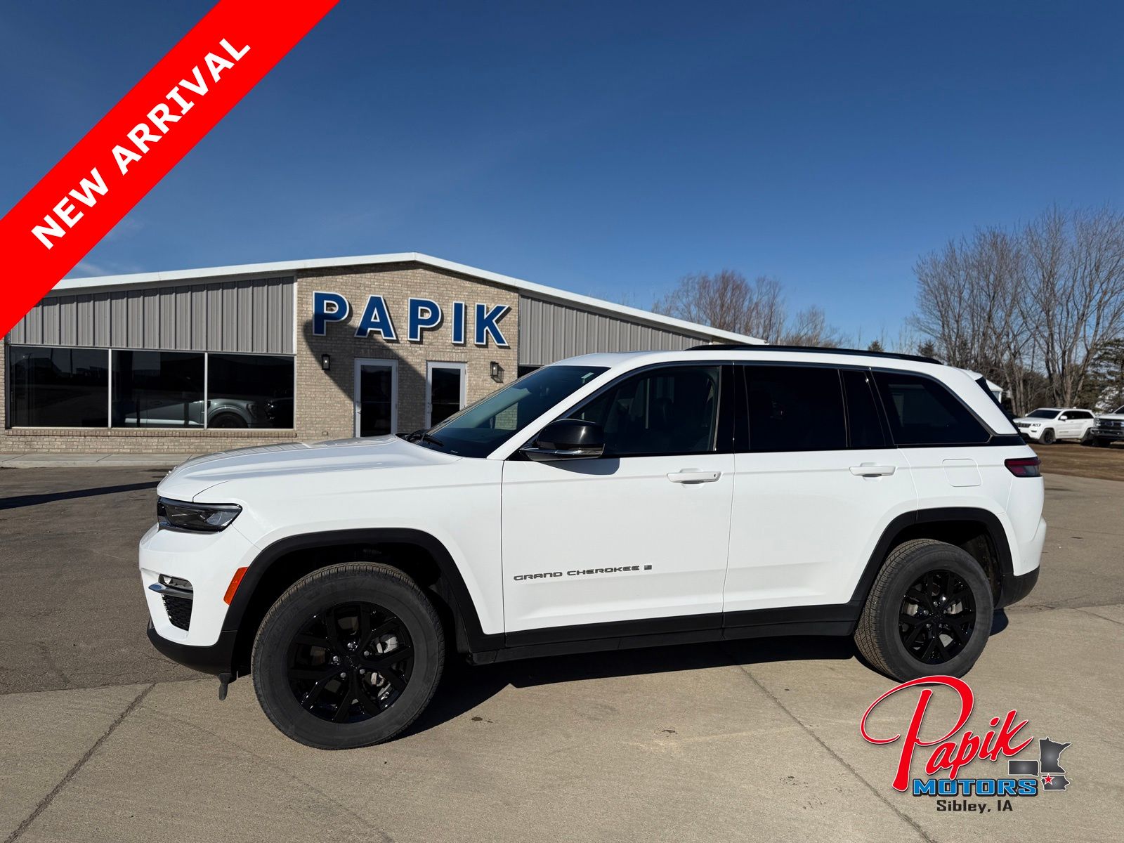 Bright White Clearcoat 2024 Jeep Grand Cherokee Limited 4WD SUV / Crossover Four-Wheel Drive 8-Speed Automatic