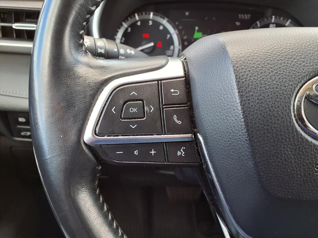 2021 Toyota Highlander XLE Gray at Gullo Toyota