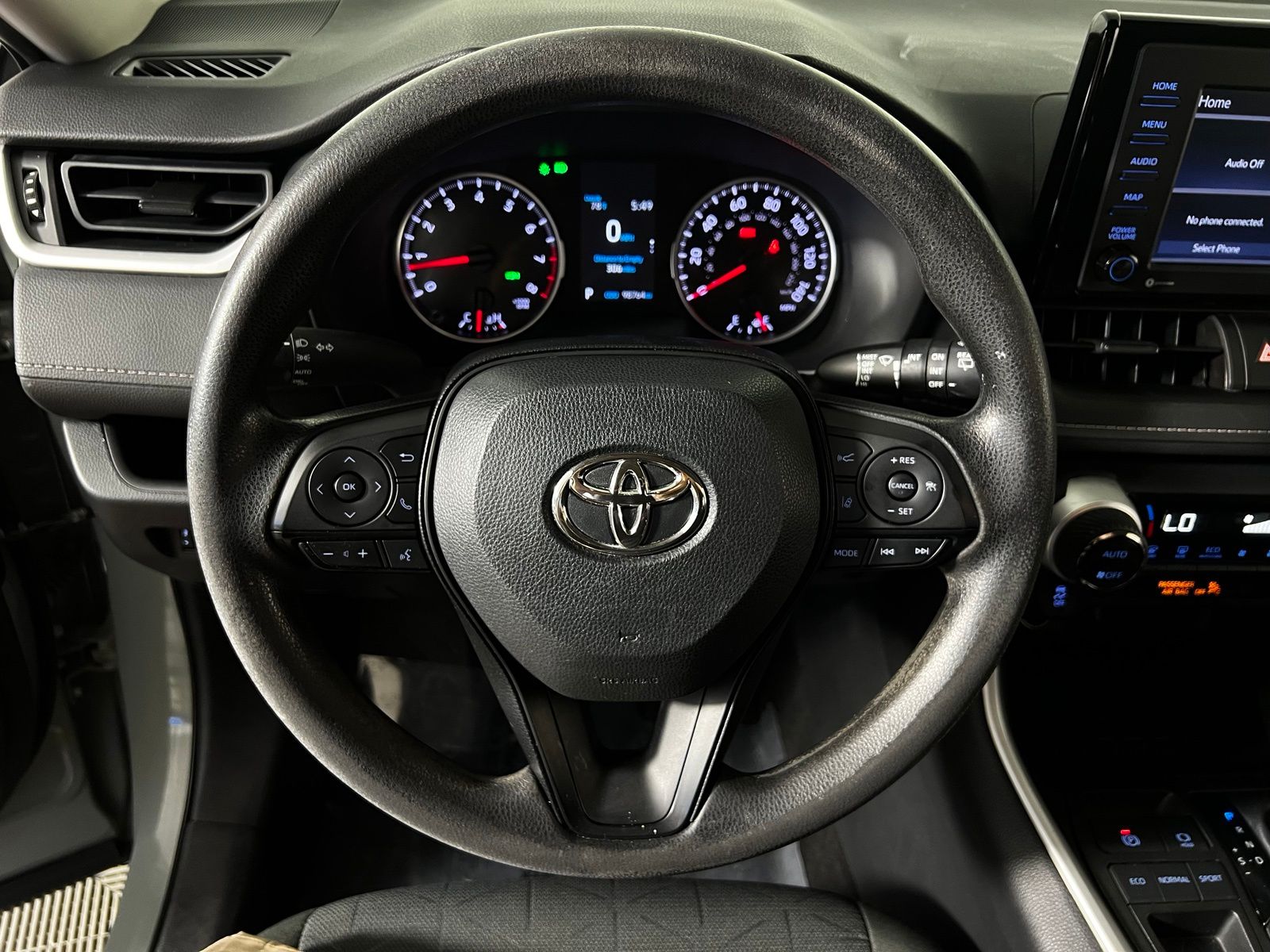 Thumbnail: 2022 Toyota RAV4 - 15