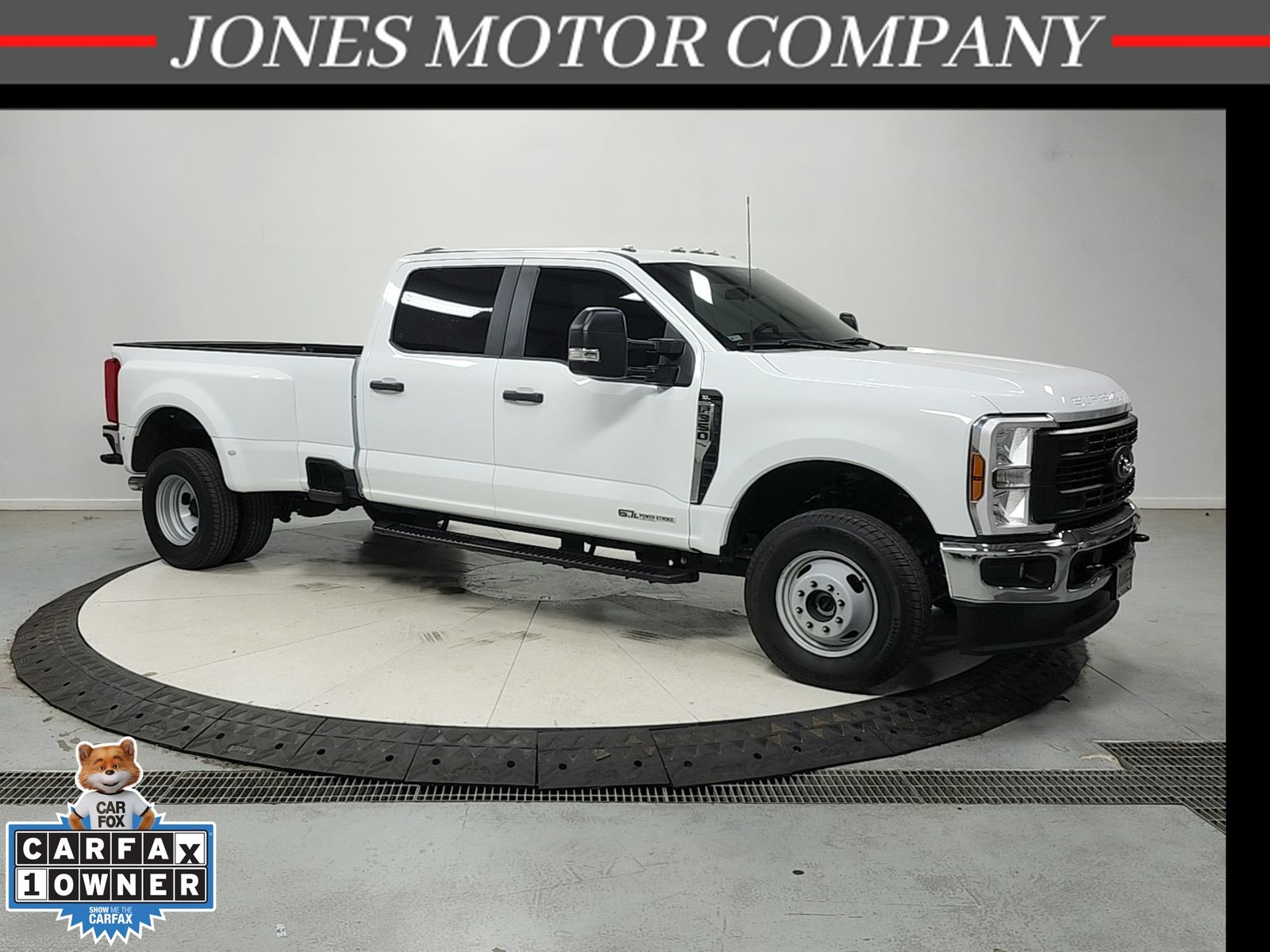 Oxford White 2024 Ford F-350 Super Duty Pickup Truck Four-Wheel Drive Automatic