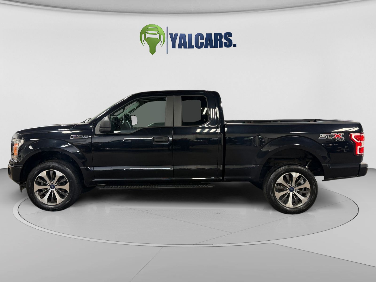 View vehicle photo 2