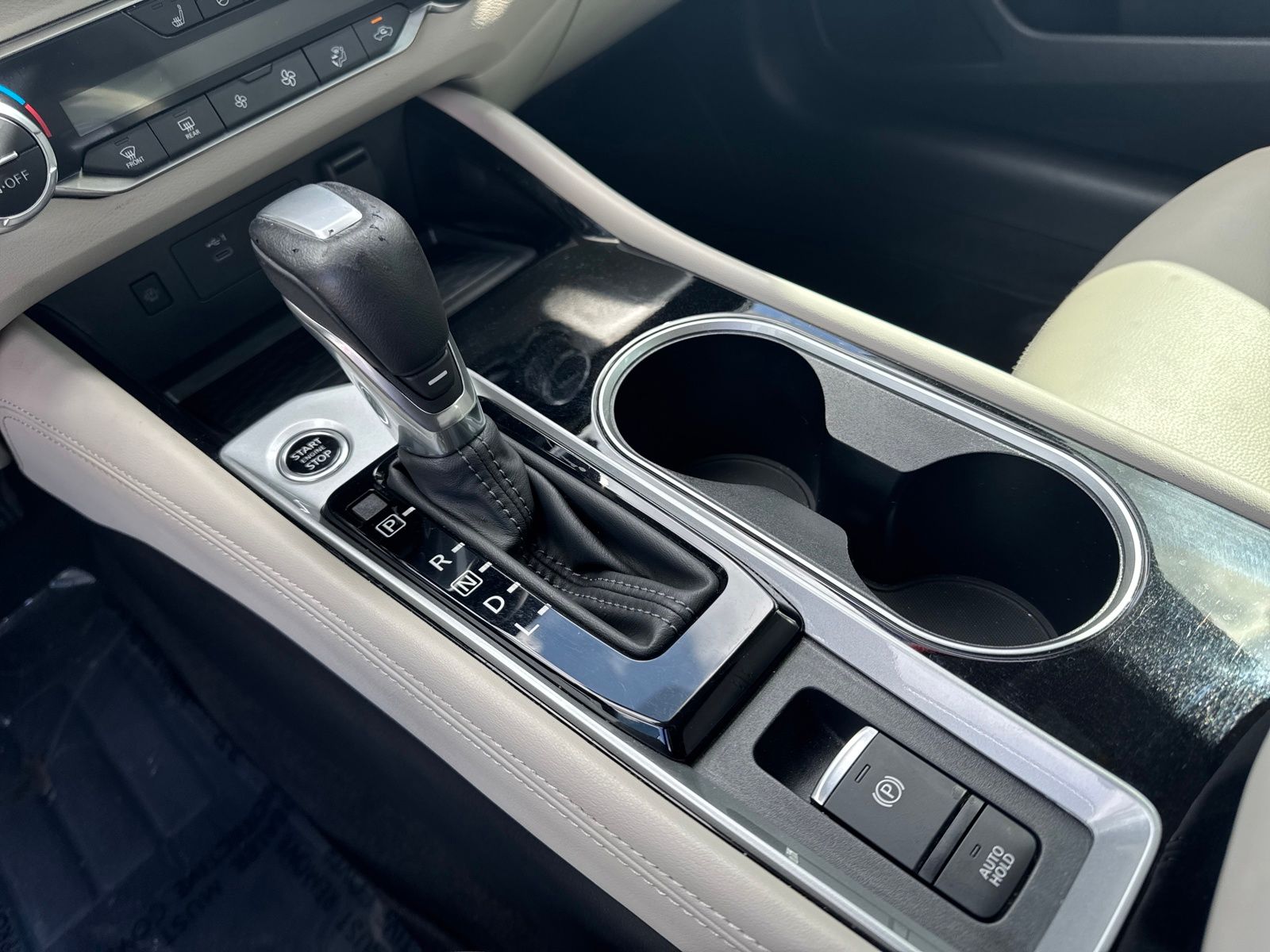 Used 2024 Nissan Altima 2.5 SL 4D Sedan